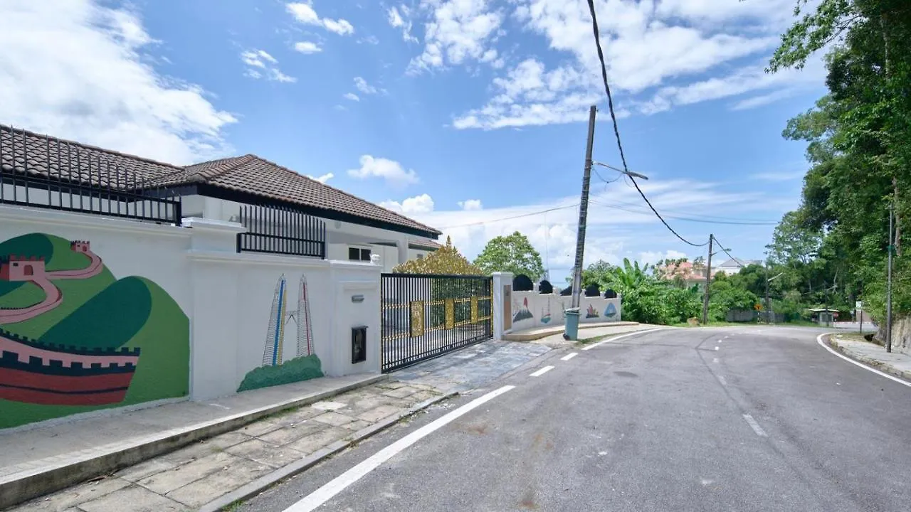 Penang Dream Banglo Sleeps 22 Tanjung Bungah  0*, Tanjung Bungah (Penang) Μαλαισία